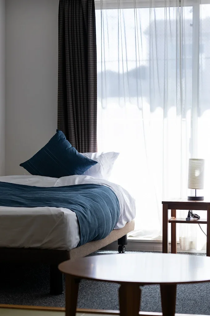 自然光が入るHOTEL ECCLESIAの客室